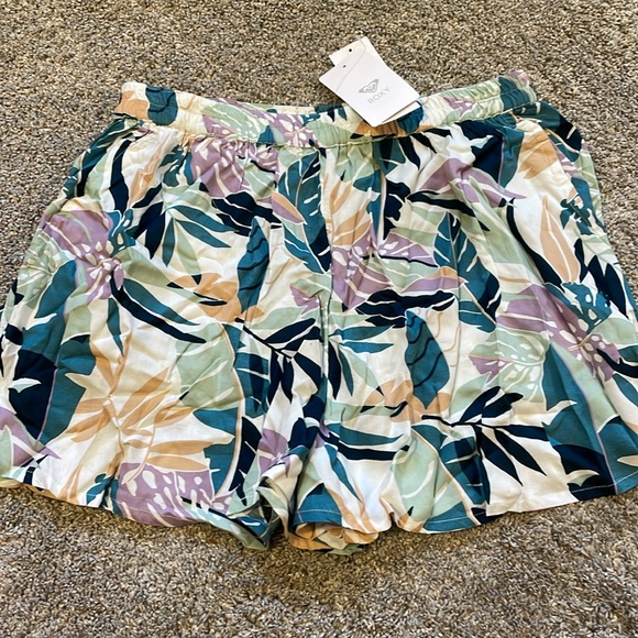 NWT ROXY Shorts - Picture 5 of 7